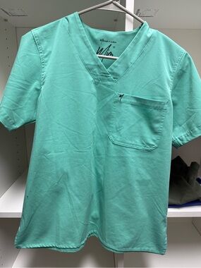 Mim surgical green women scrub top